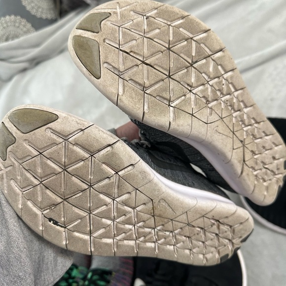 Nike Free Rn Flyknit - Picture 5 of 11